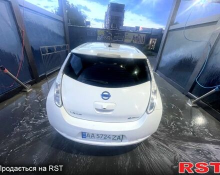 Білий Ніссан Ліф, об'ємом двигуна 80 л та пробігом 191 тис. км за 7000 $, фото 3 на Automoto.ua