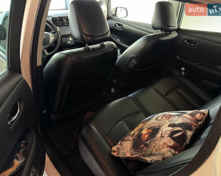 Білий Ніссан Ліф, об'ємом двигуна 0 л та пробігом 93 тис. км за 7900 $, фото 36 на Automoto.ua