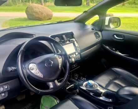 Білий Ніссан Ліф, об'ємом двигуна 0 л та пробігом 165 тис. км за 7100 $, фото 5 на Automoto.ua
