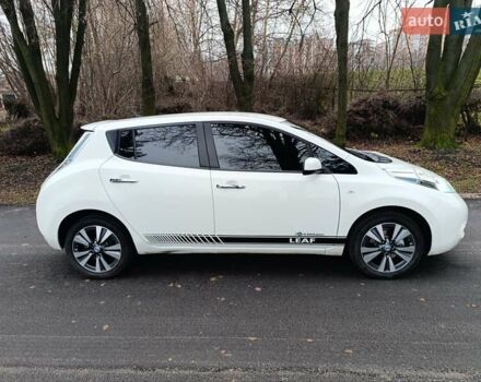 Белый Ниссан Лиф, объемом двигателя 0 л и пробегом 67 тыс. км за 7500 $, фото 47 на Automoto.ua