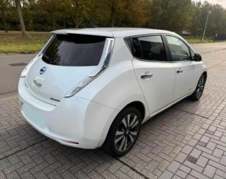 Белый Ниссан Лиф, объемом двигателя 0 л и пробегом 77 тыс. км за 1800 $, фото 5 на Automoto.ua