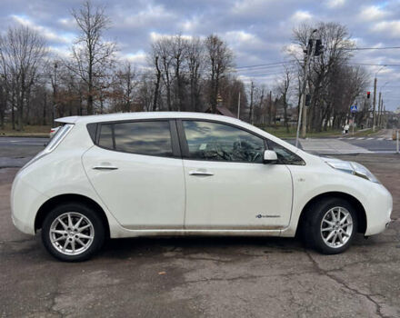 Белый Ниссан Лиф, объемом двигателя 0 л и пробегом 96 тыс. км за 8200 $, фото 1 на Automoto.ua