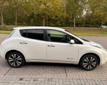 Белый Ниссан Лиф, объемом двигателя 0 л и пробегом 77 тыс. км за 1800 $, фото 6 на Automoto.ua