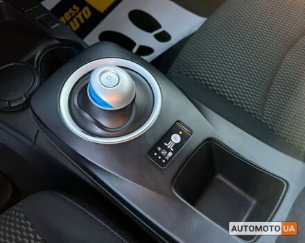 Білий Ніссан Ліф, об'ємом двигуна 24 л та пробігом 101 тис. км за 7800 $, фото 18 на Automoto.ua