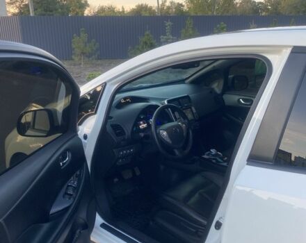 Белый Ниссан Лиф, объемом двигателя 0 л и пробегом 95 тыс. км за 8000 $, фото 5 на Automoto.ua