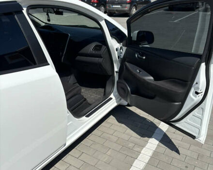 Білий Ніссан Ліф, об'ємом двигуна 0 л та пробігом 114 тис. км за 6999 $, фото 8 на Automoto.ua