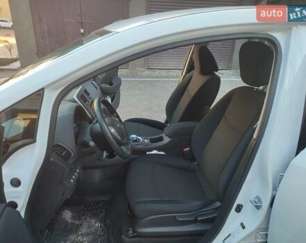 Белый Ниссан Лиф, объемом двигателя 0 л и пробегом 82 тыс. км за 13200 $, фото 7 на Automoto.ua