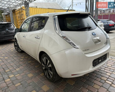 Белый Ниссан Лиф, объемом двигателя 0 л и пробегом 103 тыс. км за 7590 $, фото 2 на Automoto.ua