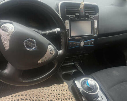 Белый Ниссан Лиф, объемом двигателя 0 л и пробегом 105 тыс. км за 6950 $, фото 8 на Automoto.ua