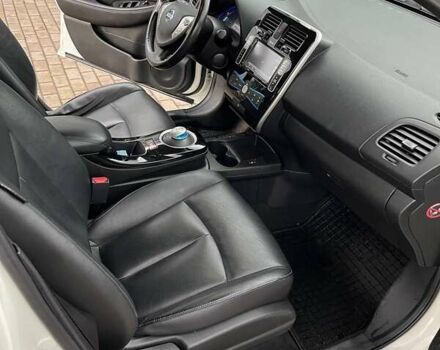 Белый Ниссан Лиф, объемом двигателя 0 л и пробегом 91 тыс. км за 8700 $, фото 20 на Automoto.ua