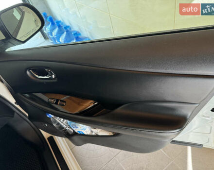 Білий Ніссан Ліф, об'ємом двигуна 0 л та пробігом 93 тис. км за 7900 $, фото 28 на Automoto.ua