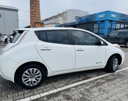 Білий Ніссан Ліф, об'ємом двигуна 0 л та пробігом 126 тис. км за 6500 $, фото 2 на Automoto.ua