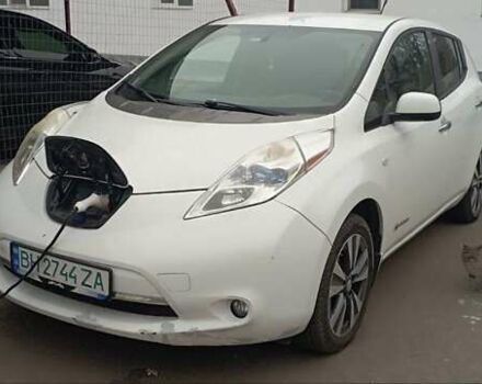 Белый Ниссан Лиф, объемом двигателя 0 л и пробегом 196 тыс. км за 7200 $, фото 7 на Automoto.ua