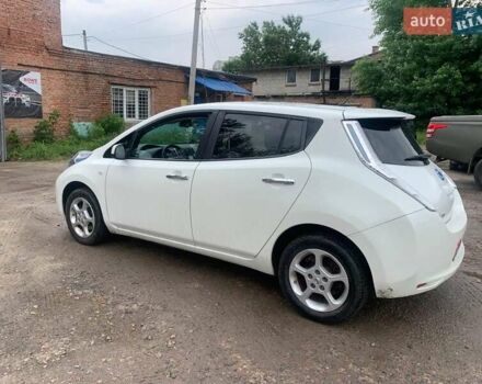 Білий Ніссан Ліф, об'ємом двигуна 0 л та пробігом 107 тис. км за 7100 $, фото 9 на Automoto.ua