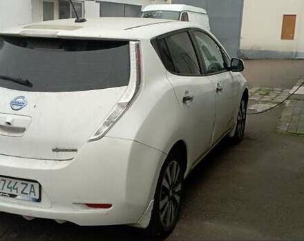 Белый Ниссан Лиф, объемом двигателя 0 л и пробегом 196 тыс. км за 7200 $, фото 8 на Automoto.ua