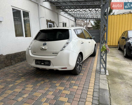 Белый Ниссан Лиф, объемом двигателя 0 л и пробегом 103 тыс. км за 7590 $, фото 9 на Automoto.ua