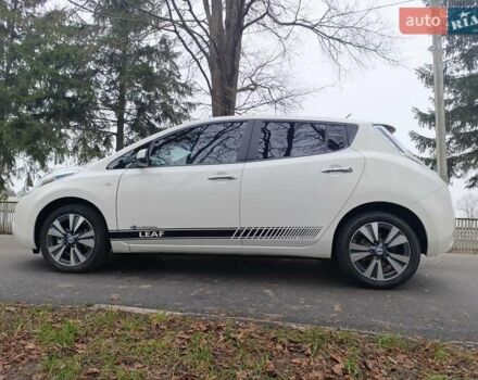 Белый Ниссан Лиф, объемом двигателя 0 л и пробегом 67 тыс. км за 7500 $, фото 36 на Automoto.ua