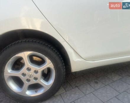 Белый Ниссан Лиф, объемом двигателя 0 л и пробегом 105 тыс. км за 6950 $, фото 3 на Automoto.ua