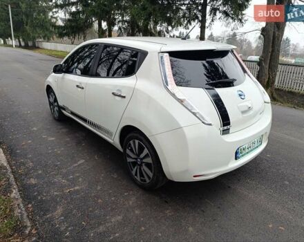 Белый Ниссан Лиф, объемом двигателя 0 л и пробегом 67 тыс. км за 7500 $, фото 40 на Automoto.ua