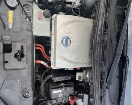 Белый Ниссан Лиф, объемом двигателя 0 л и пробегом 96 тыс. км за 8200 $, фото 25 на Automoto.ua