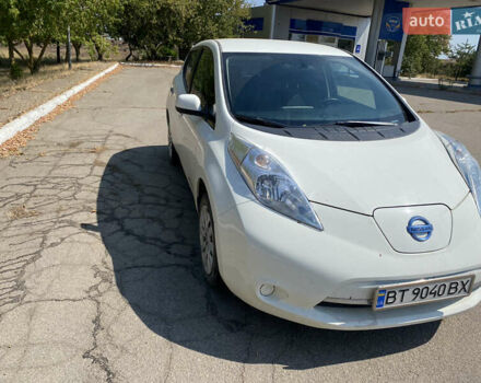 Белый Ниссан Лиф, объемом двигателя 0 л и пробегом 89 тыс. км за 9000 $, фото 16 на Automoto.ua