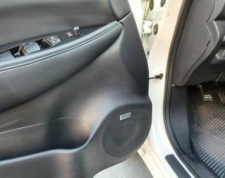 Белый Ниссан Лиф, объемом двигателя 0 л и пробегом 126 тыс. км за 10000 $, фото 10 на Automoto.ua