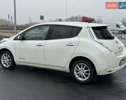 Белый Ниссан Лиф, объемом двигателя 0 л и пробегом 121 тыс. км за 6900 $, фото 7 на Automoto.ua