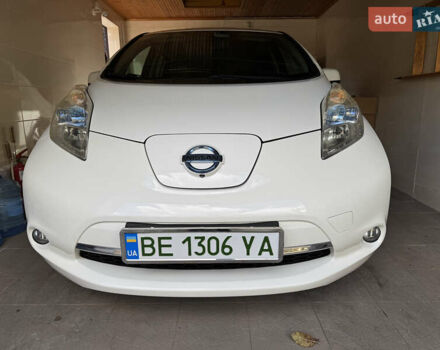 Білий Ніссан Ліф, об'ємом двигуна 0 л та пробігом 93 тис. км за 7900 $, фото 46 на Automoto.ua