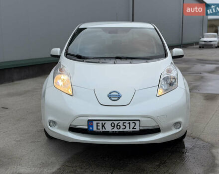 Белый Ниссан Лиф, объемом двигателя 0 л и пробегом 99 тыс. км за 6300 $, фото 1 на Automoto.ua