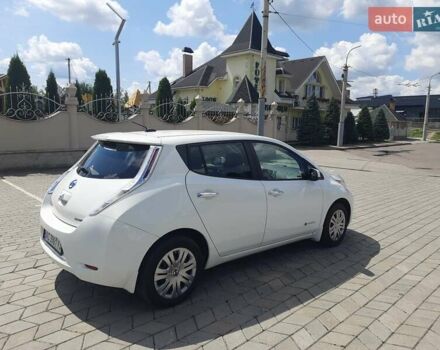 Білий Ніссан Ліф, об'ємом двигуна 0 л та пробігом 79 тис. км за 7150 $, фото 10 на Automoto.ua