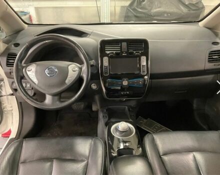 Білий Ніссан Ліф, об'ємом двигуна 0 л та пробігом 101 тис. км за 7300 $, фото 5 на Automoto.ua