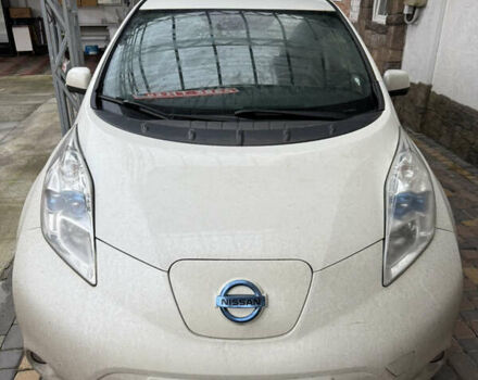 Белый Ниссан Лиф, объемом двигателя 0 л и пробегом 103 тыс. км за 7590 $, фото 13 на Automoto.ua