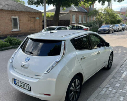 Белый Ниссан Лиф, объемом двигателя 0 л и пробегом 155 тыс. км за 7800 $, фото 4 на Automoto.ua