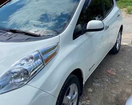 Белый Ниссан Лиф, объемом двигателя 0 л и пробегом 101 тыс. км за 7300 $, фото 7 на Automoto.ua