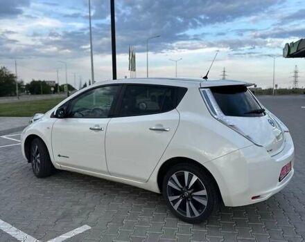 Білий Ніссан Ліф, об'ємом двигуна 0 л та пробігом 156 тис. км за 6899 $, фото 14 на Automoto.ua