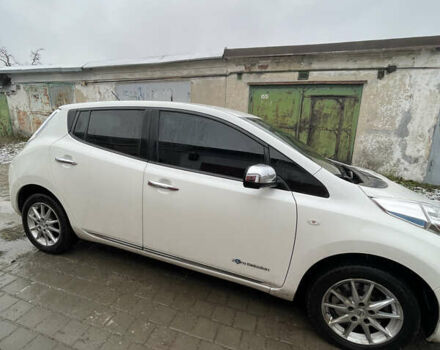 Білий Ніссан Ліф, об'ємом двигуна 0 л та пробігом 112 тис. км за 7550 $, фото 12 на Automoto.ua