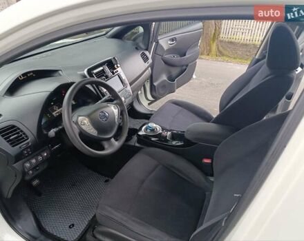 Белый Ниссан Лиф, объемом двигателя 0 л и пробегом 67 тыс. км за 7500 $, фото 23 на Automoto.ua