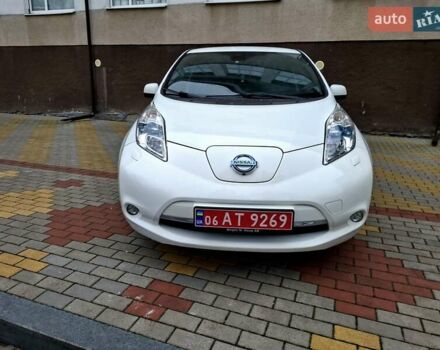 Белый Ниссан Лиф, объемом двигателя 0 л и пробегом 119 тыс. км за 6500 $, фото 6 на Automoto.ua