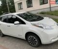 Білий Ніссан Ліф, об'ємом двигуна 0 л та пробігом 112 тис. км за 6500 $, фото 1 на Automoto.ua