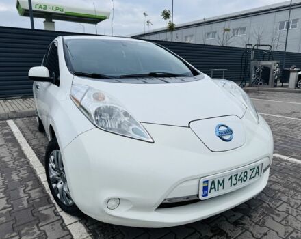 Білий Ніссан Ліф, об'ємом двигуна 0 л та пробігом 126 тис. км за 6500 $, фото 1 на Automoto.ua