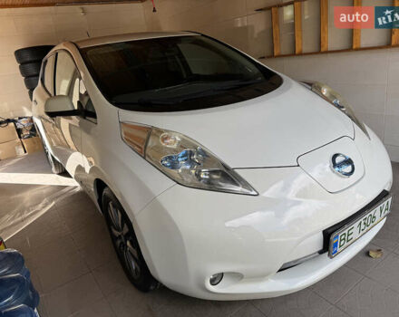 Білий Ніссан Ліф, об'ємом двигуна 0 л та пробігом 93 тис. км за 7900 $, фото 43 на Automoto.ua