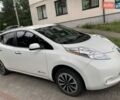 Білий Ніссан Ліф, об'ємом двигуна 0 л та пробігом 112 тис. км за 6500 $, фото 1 на Automoto.ua