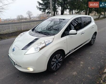 Белый Ниссан Лиф, объемом двигателя 0 л и пробегом 67 тыс. км за 7500 $, фото 32 на Automoto.ua