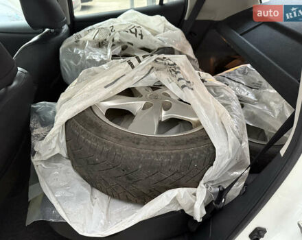 Белый Ниссан Лиф, объемом двигателя 0 л и пробегом 103 тыс. км за 7590 $, фото 15 на Automoto.ua