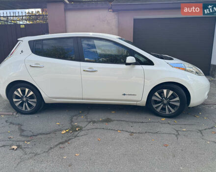 Білий Ніссан Ліф, об'ємом двигуна 0 л та пробігом 93 тис. км за 7900 $, фото 3 на Automoto.ua