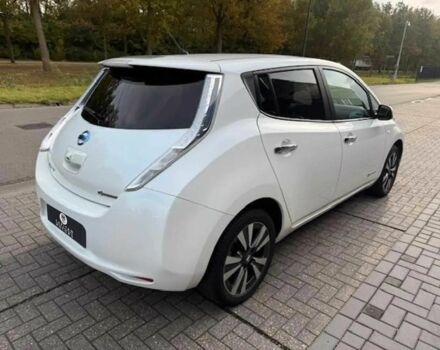 Белый Ниссан Лиф, объемом двигателя 0 л и пробегом 75 тыс. км за 1100 $, фото 5 на Automoto.ua