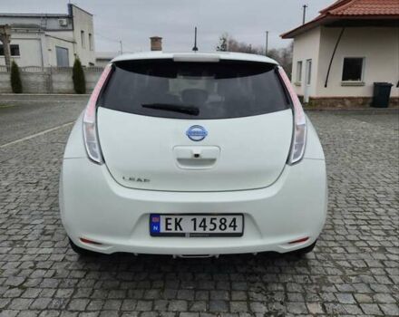 Белый Ниссан Лиф, объемом двигателя 0 л и пробегом 73 тыс. км за 5900 $, фото 13 на Automoto.ua