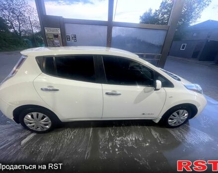 Білий Ніссан Ліф, об'ємом двигуна 80 л та пробігом 191 тис. км за 7000 $, фото 2 на Automoto.ua