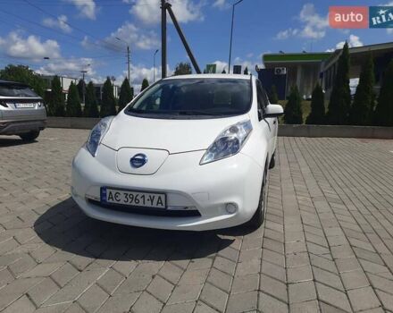 Білий Ніссан Ліф, об'ємом двигуна 0 л та пробігом 79 тис. км за 7150 $, фото 16 на Automoto.ua