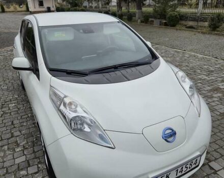 Белый Ниссан Лиф, объемом двигателя 0 л и пробегом 73 тыс. км за 5900 $, фото 33 на Automoto.ua